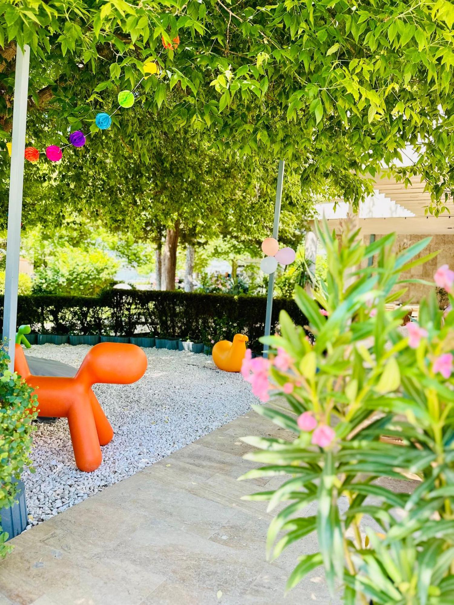 Hotel Carmen Eforie Nord Ngoại thất bức ảnh